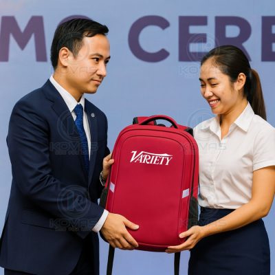 Hướng dẫn chọn size balo in logo tiện dụng cho nhân viên