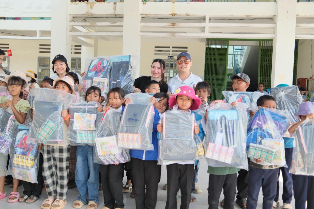 Hành trình yêu thương Đam Rông cùng balo quà tặng học sinh