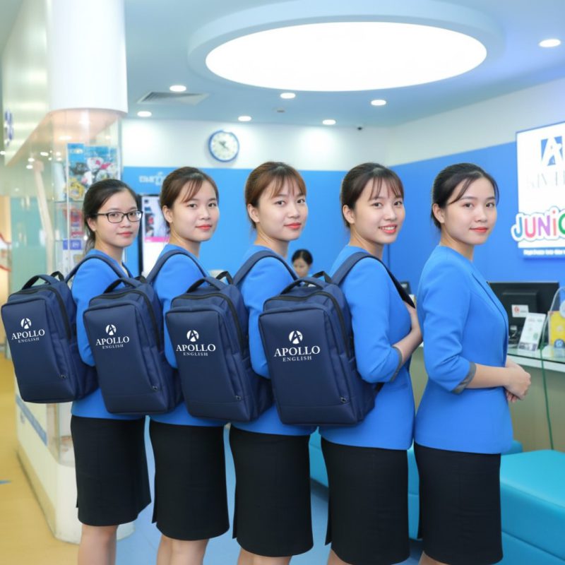 Mẹo tiết kiệm ngân sách -  Balo quà tặng trung tâm Anh ngữ