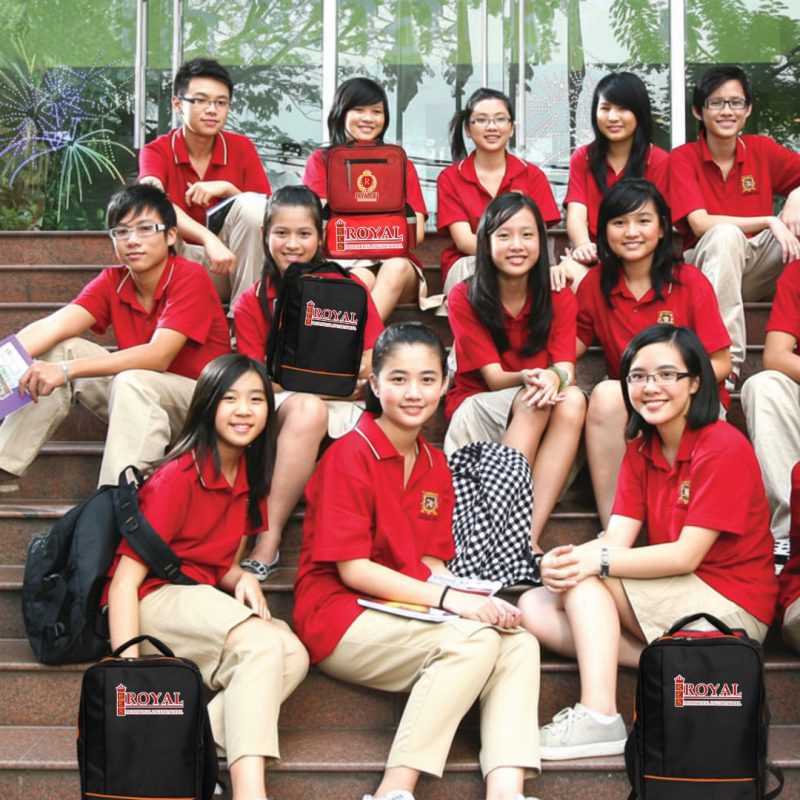 Mẹo tiết kiệm ngân sách -  Balo quà tặng trung tâm Anh ngữ